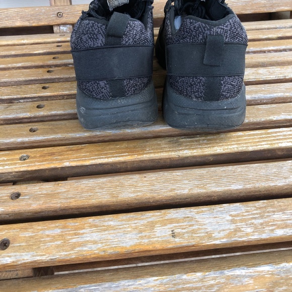 bcg mens athletic shoes Grey Black Size 10.5 Flaws - Picture 3 of 8